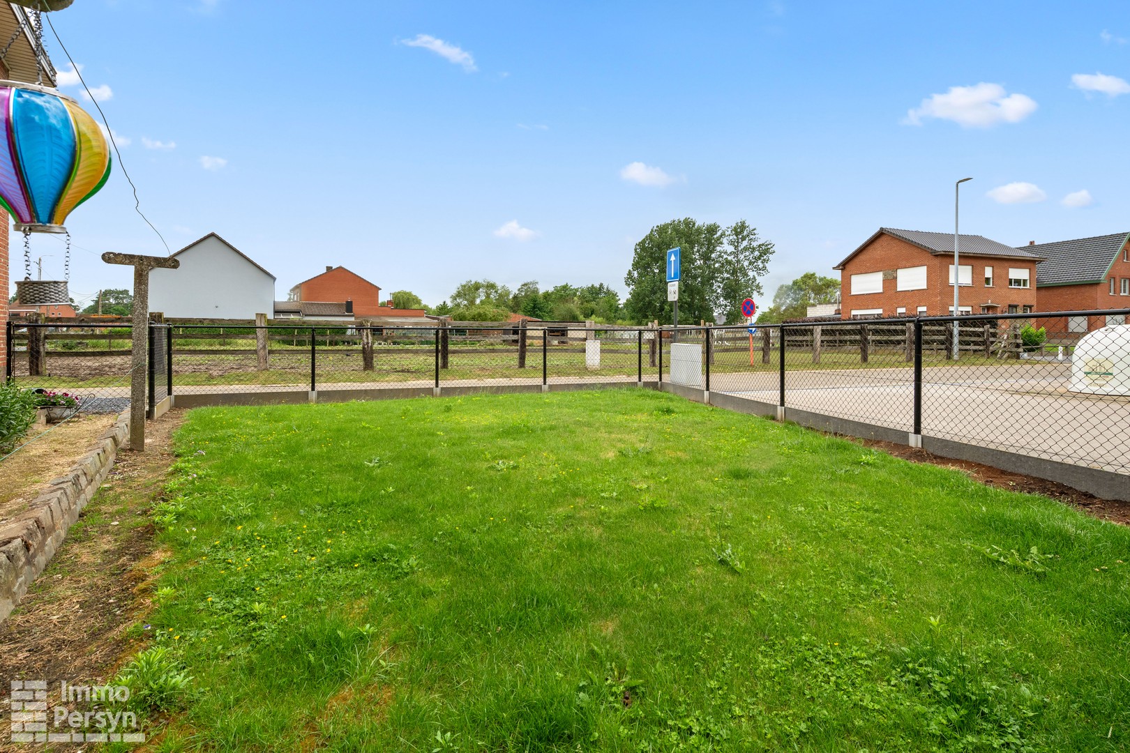 Charmante, gerenoveerde woning met carport en tuin - foto 4