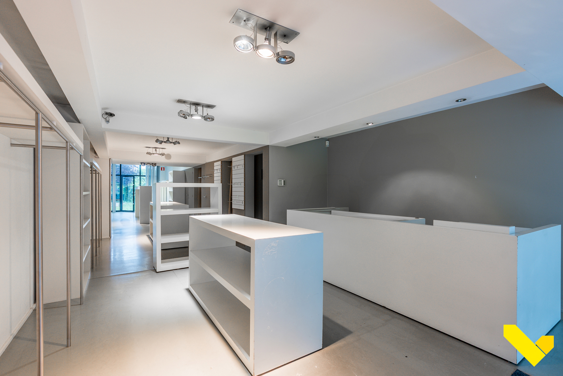 Commercial for sale in Mol - photo 4