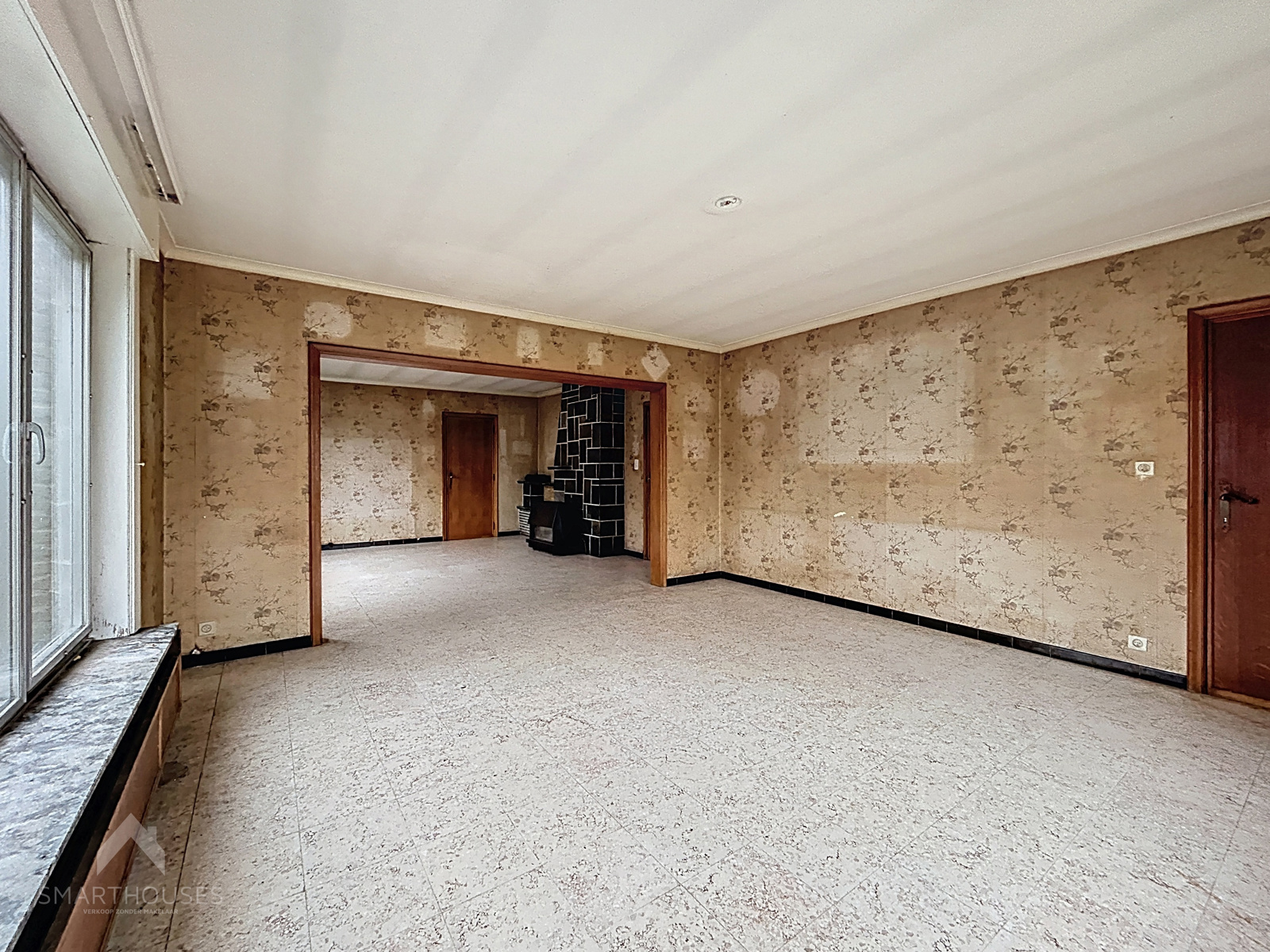 Ruime alleenstaande woning op 907m² met 5 slpks en garage. - foto 3