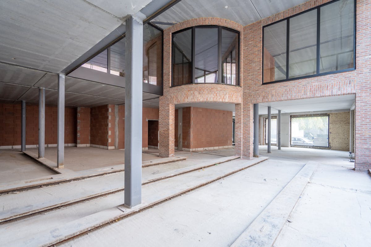 Handelsgelijkvloers te koop op topligging in Kortrijk - foto 5