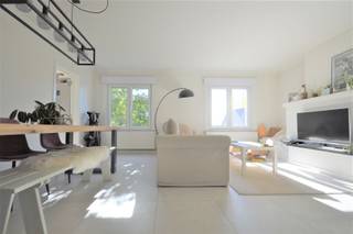 Modern gerenoveerd appartement te Sint-Gillis bij Dendermonde Dit appartement bevindt zich op enkele minuten van het centrum van Sint-Gillis en...