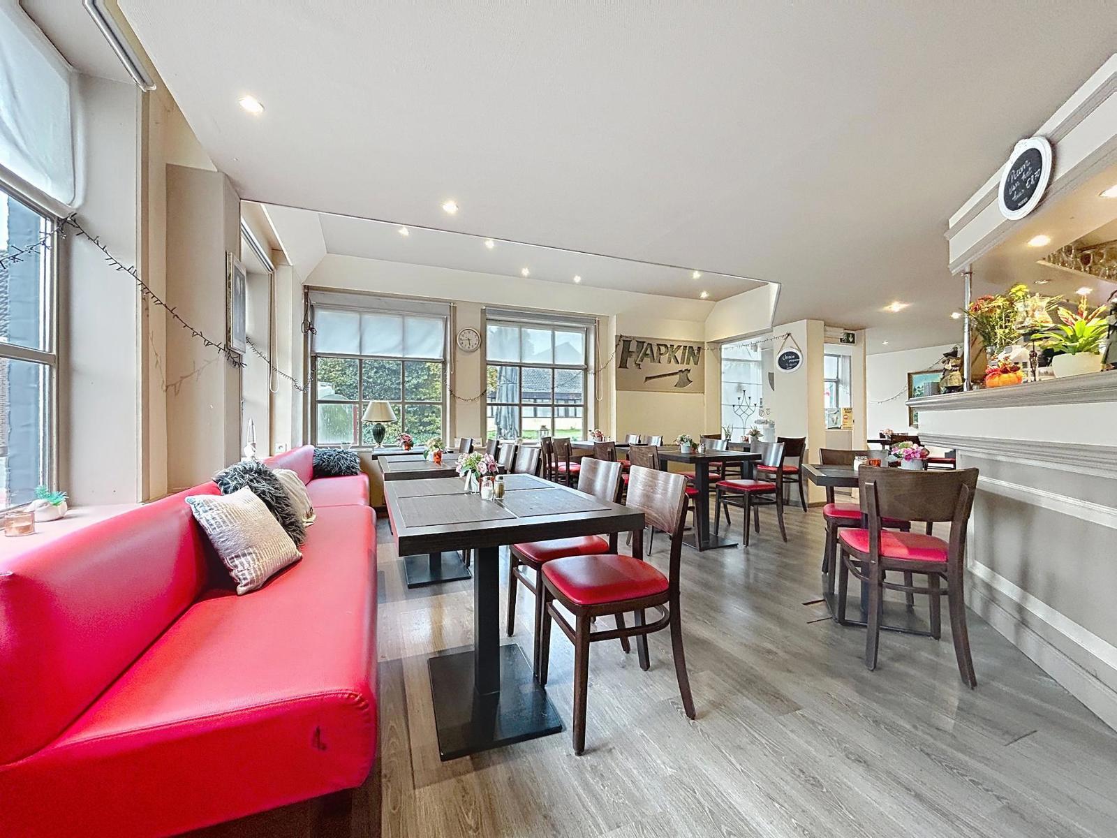 Horecapand op 674m² met woonst en grote parking - foto 4