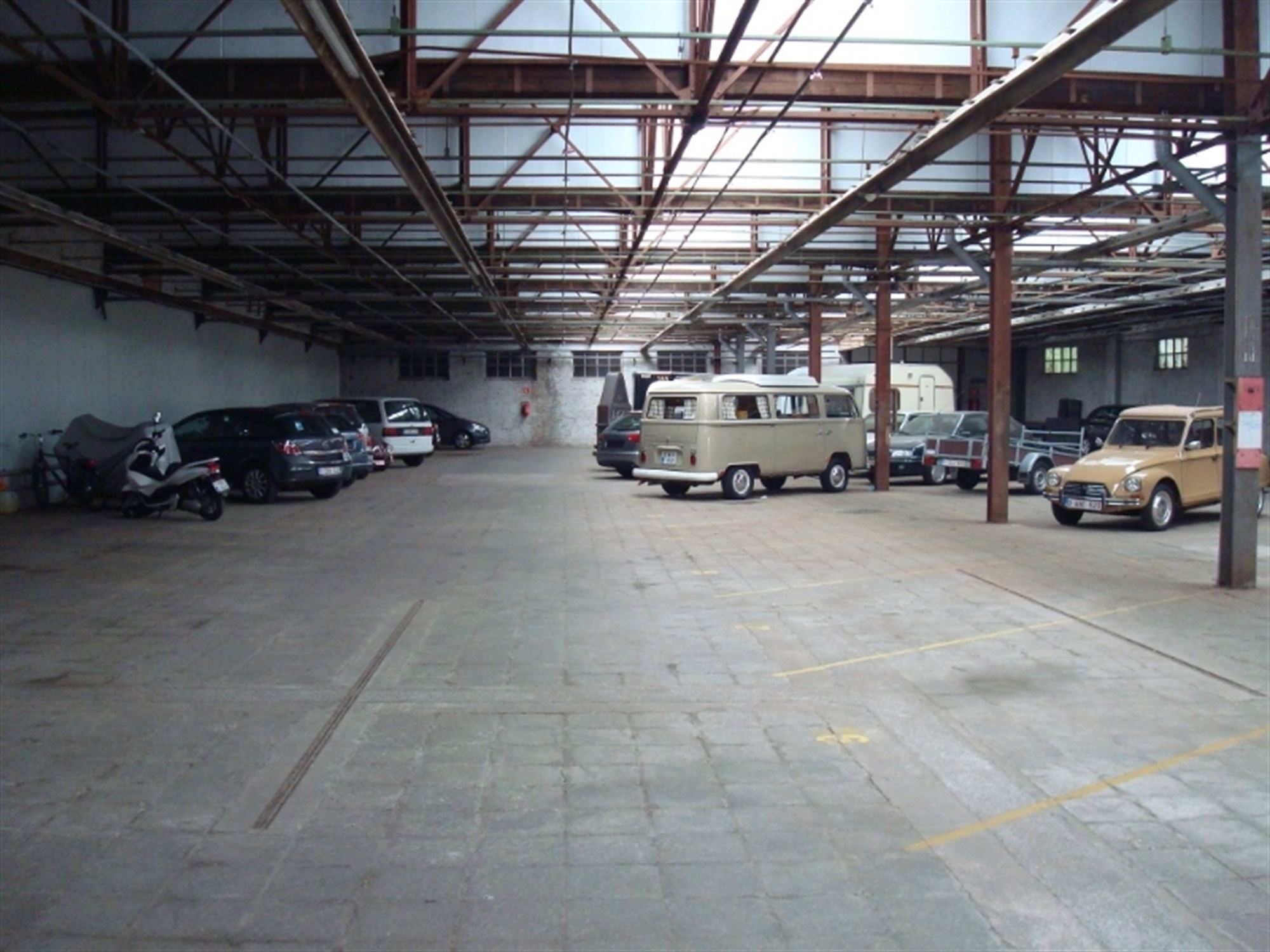 Garage à louer à Heule - photo 3