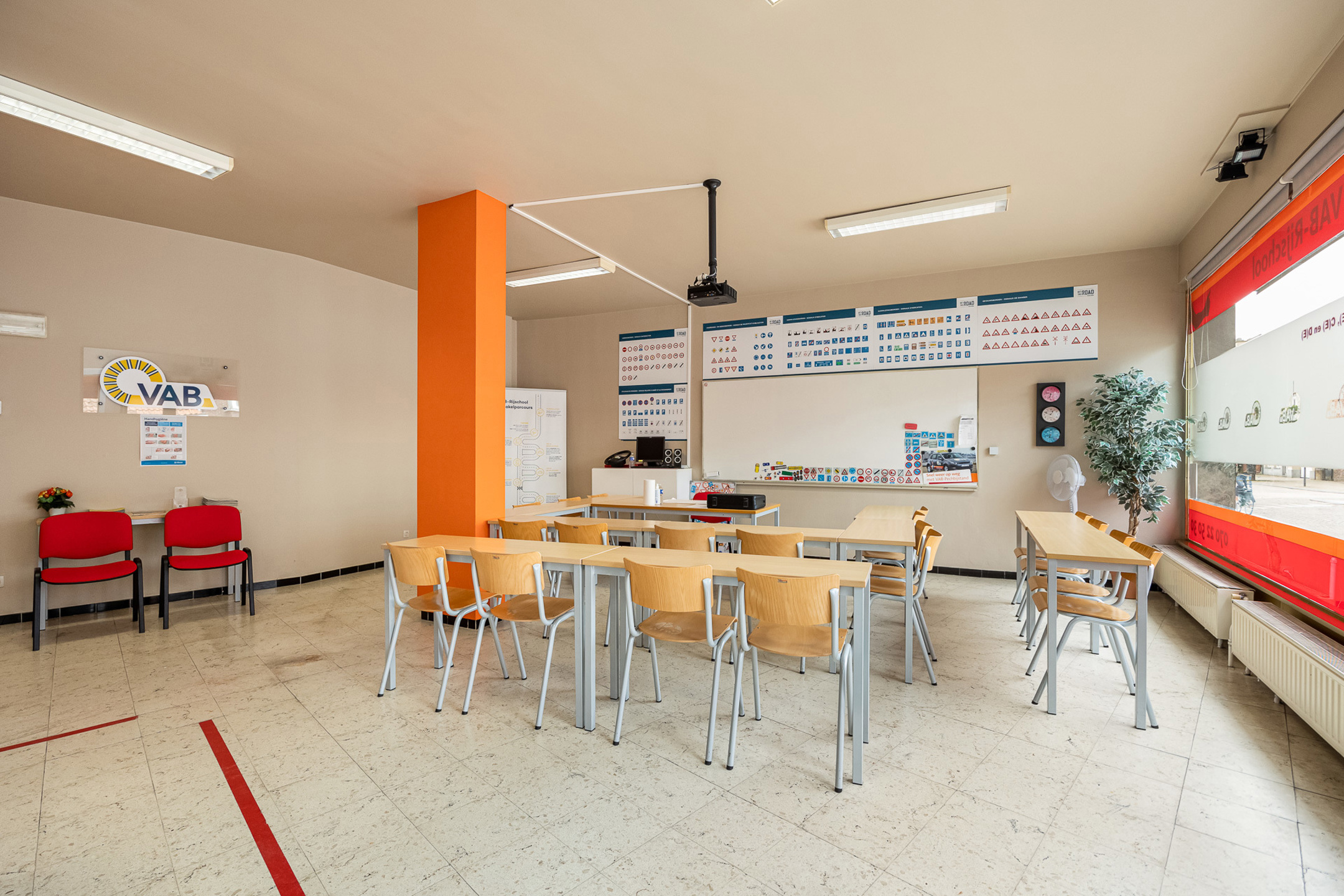 Commercial à louer à Turnhout - photo 4