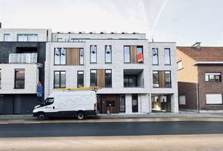 Dit splinternieuw appartement is gelegen op de tweede verdieping in het centrum van Beveren. De indeling van het appartement is als volgt: U...