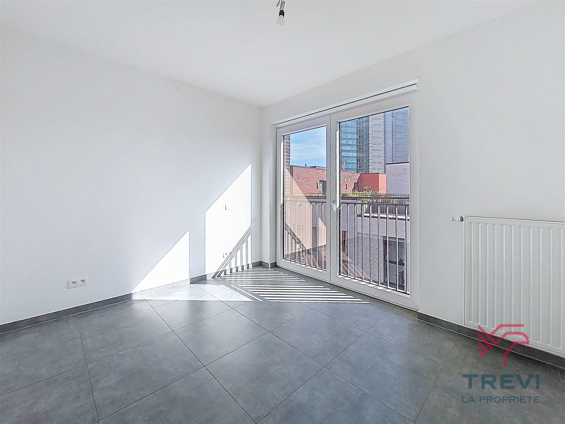 Apartment for rent in Charleroi with 2 bedrooms - photo 3