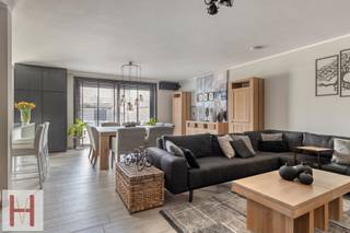 Modern, energiezuinig en luxueus afgewerkt appartement met aangelegde tuin.Ontdek dit prachtig afgewerkte gelijkvloers appartement waar comfort,...