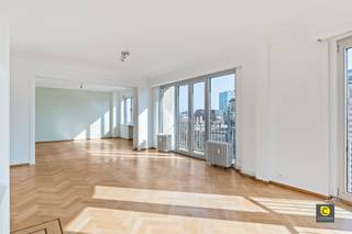 Zeer ruim 2-slaapkamerappartement op de Jan Van RijswijcklaanOp de prachtige en bekende Jan Van Rijswijcklaan bevindt zich op nummer 36 een stijlvol...