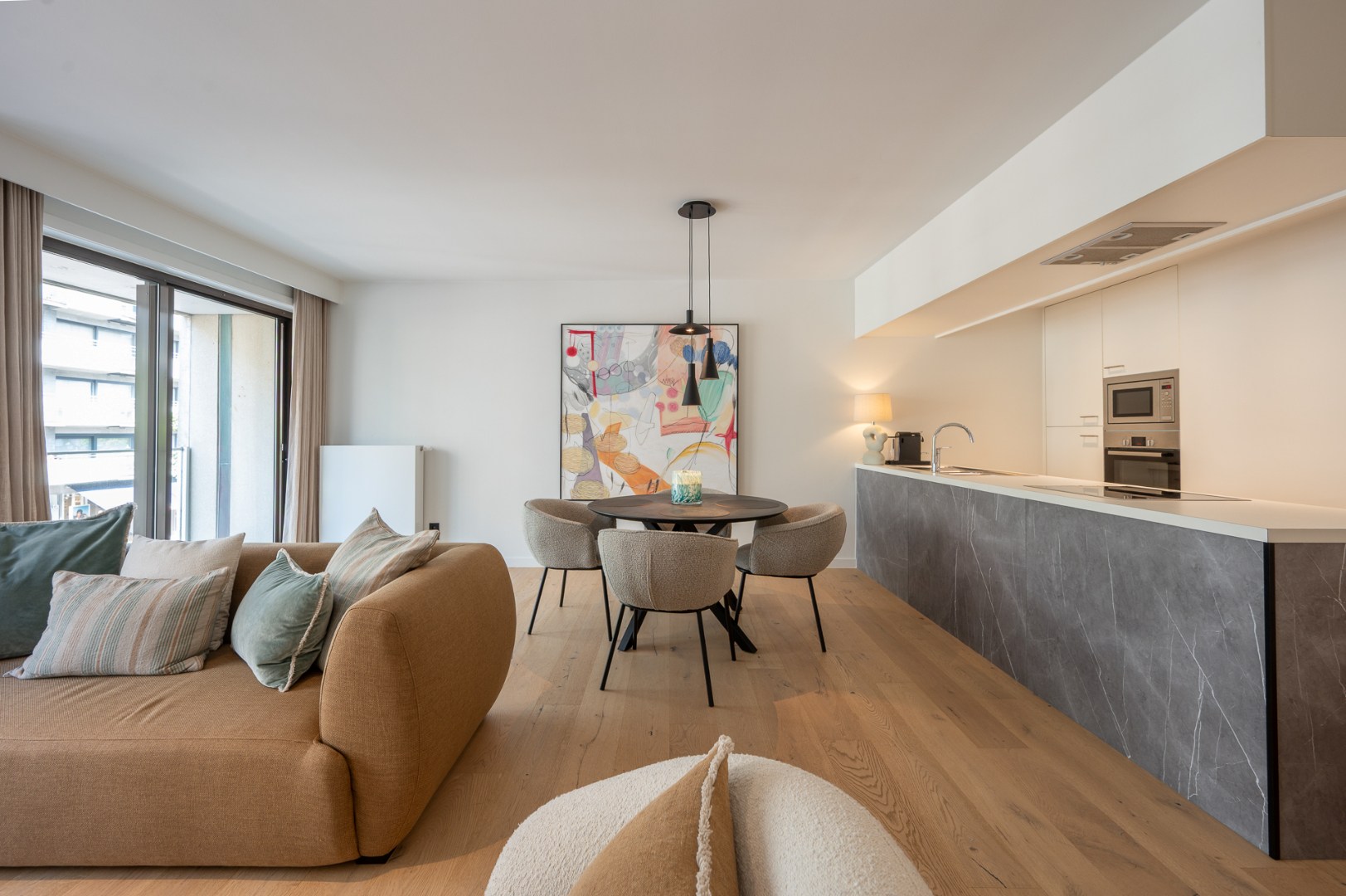 Appartement rénové dans un emplacement de premier choix sur l'avenue Lippens - photo 4