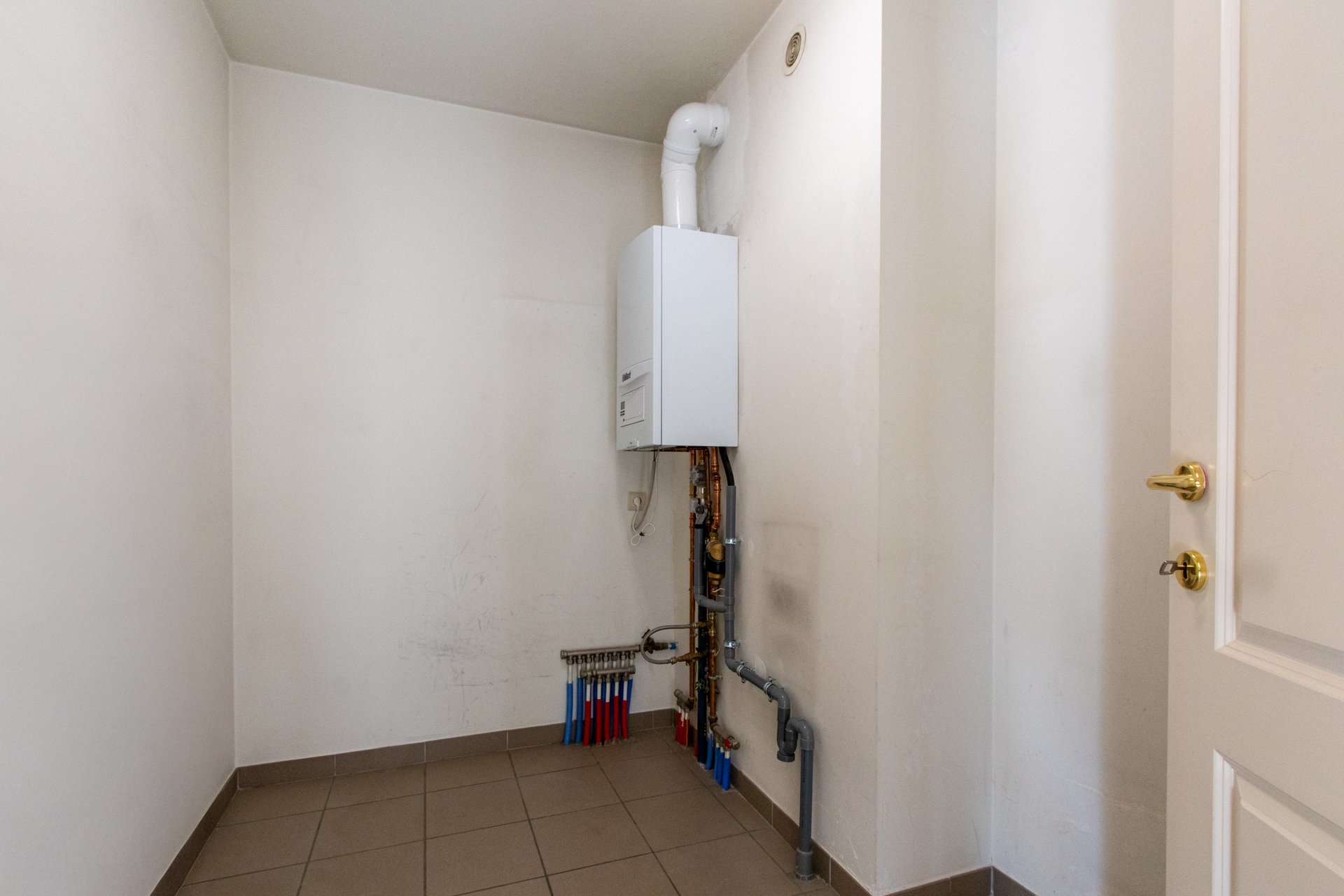 Appartement te huur - foto 5