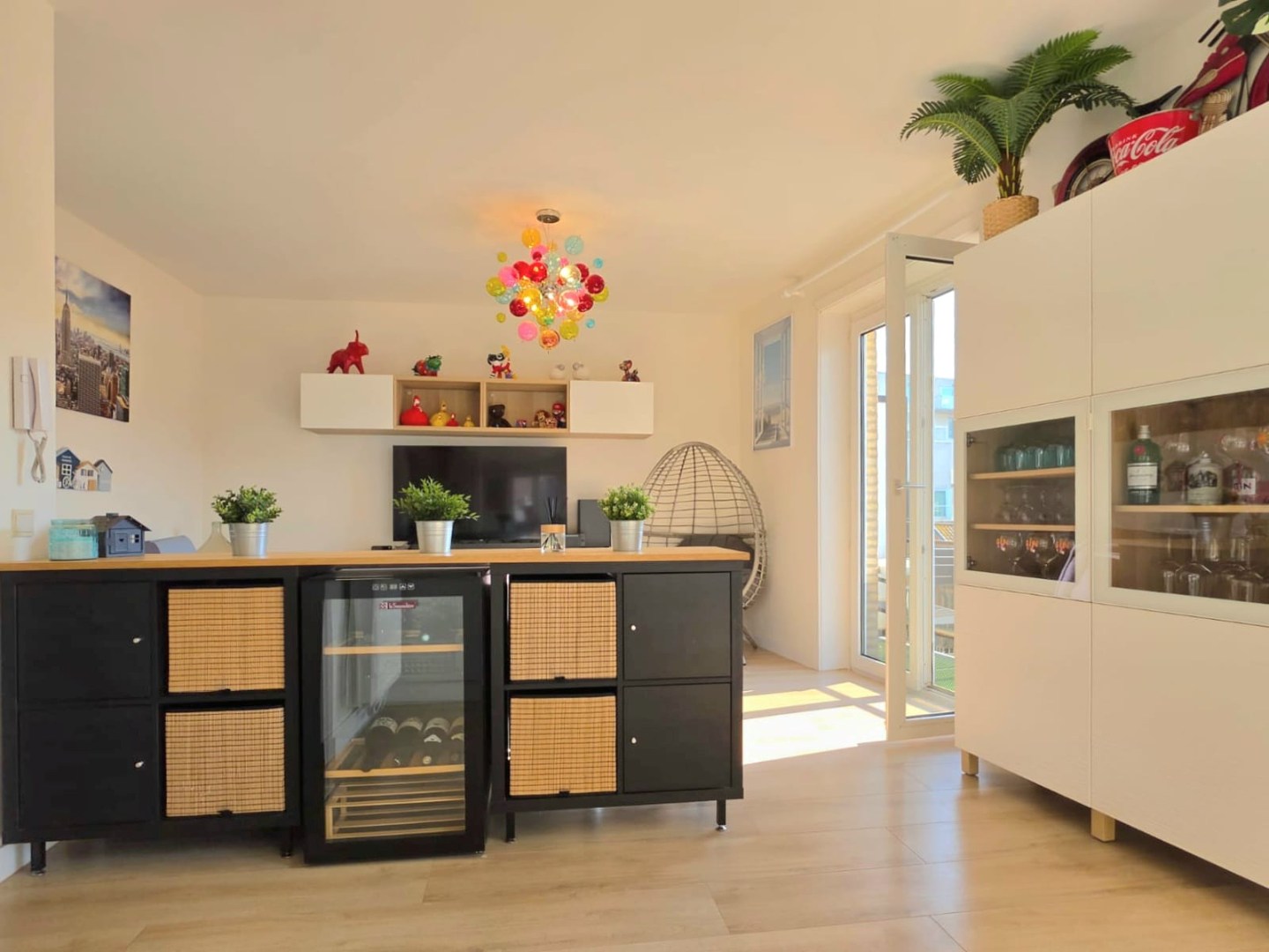 LICHTRIJK HOEKAPPARTEMENT (NOORD-WEST) MET TERRAS EN TWEE SLAAPKAMERS CENTRAAL GELEGEN OP 50 METER VAN HET STRAND TE DE PANNE - INCLUSIEF GROTE PRIVATIEVE KELDE - foto 5