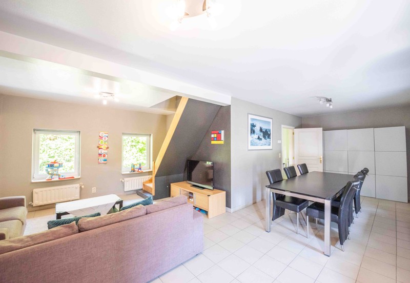 Charmante woning met 2 slaapkamers en 2 garages - photo 5