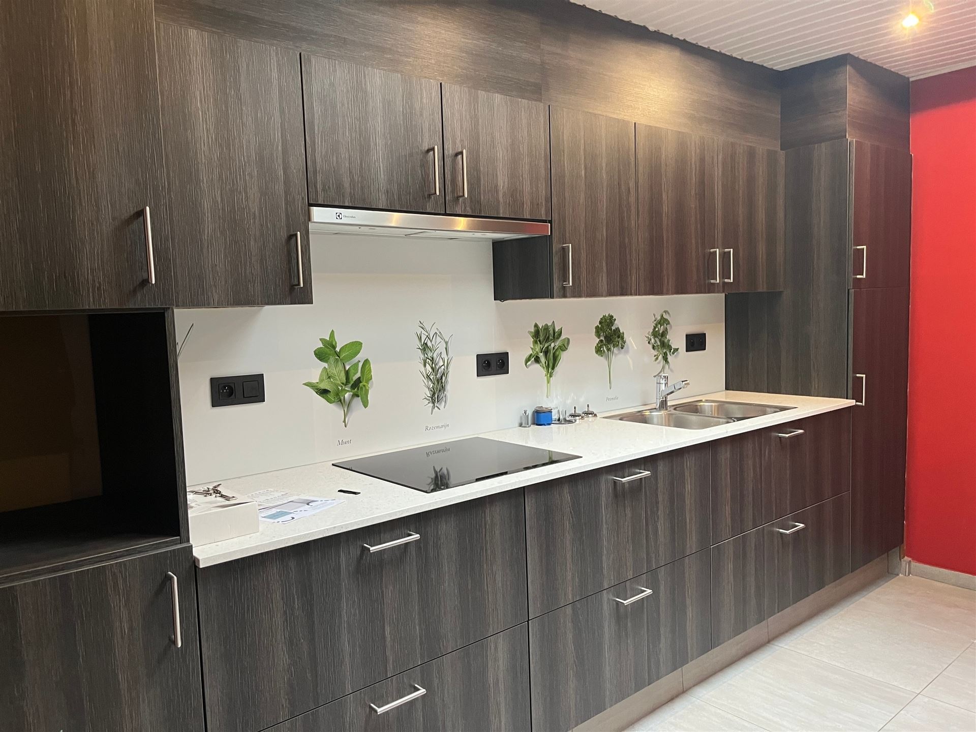 Rijwoning met 2 slaapkamers en dressing/buro - foto 2