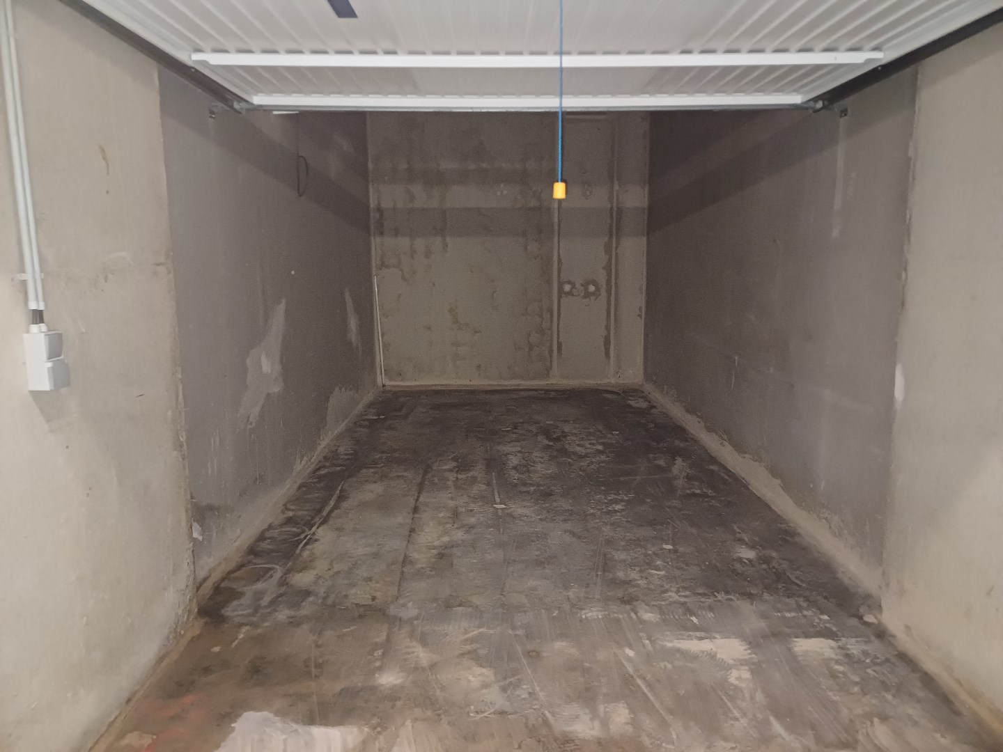 Diepe garagebox in de recente residentie 'South View'. - foto 3