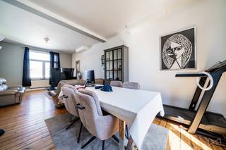 🏢 For sale – 2-bedroom duplex apartment in Evere<br /><br />📍 5 Rue Auguste De Boeck, Evere<br />💰 Price: €295,000<br />📈 Rental income: approx. €1,135/month OR 4.61% gross yield<br /><br />We Invest Brussels-Europe exclusively offers this 2-bedroom apartment, ideally located in a quiet and sought-after area of Evere, close to shops, public transport and the European institutions.<br /><br />2nd floor (duplex): 120 m² – EPC G<br /><br />🔹 Highlights:<br />Current rental income: approx. €1,135/month<br />Excellent rental yield in a high-demand area<br />Current leases in place – stable tenants<br />Well maintained, minor works possible for additional comfort<br />Individual gas heating, separate meters, private cellars<br />A profitable and secure real estate investment in Brussels, in a rapidly developing municipality.<br /><br />📞 Contact & visits:<br />Rebecca Hallal<br />We Invest Bruxelles-Europe<br />📱 Tél. : +32 472 12 62 42 | ☎️ 02 478 67 49<br />📧 Email : bruxelles.europe@weinvest.be<br /><br />🌐 Discover our other apartments for sale in Evere on www.weinvest.be