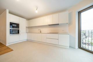 Telefoon: 02 318 18 08 - The Scarlet Project is gevestigd op de site van Tour & Taxis in het Iconic Park Lane project. Het project werd ontworpen...