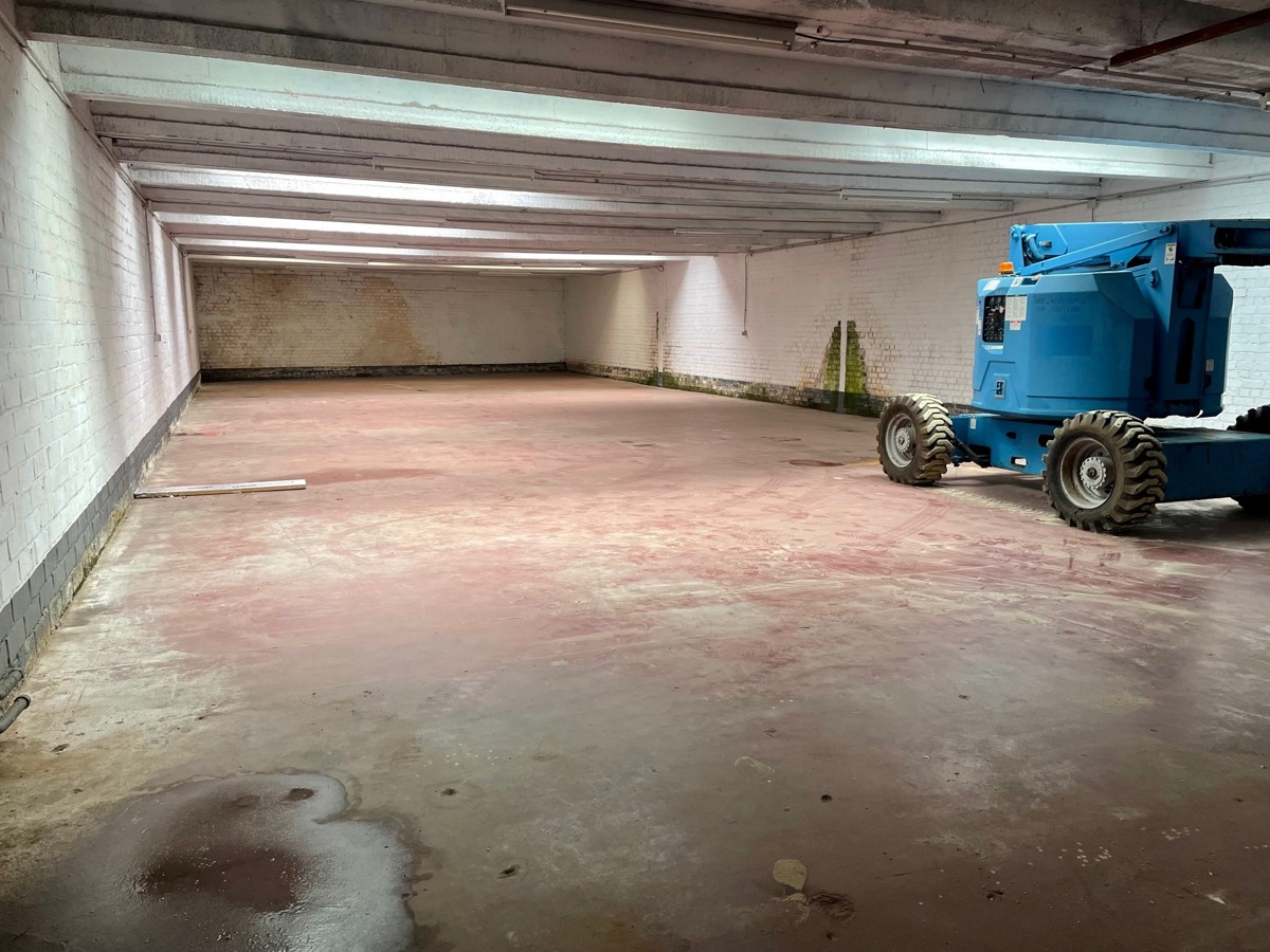 Autostaanplaats in appartementsgebouw - foto 3