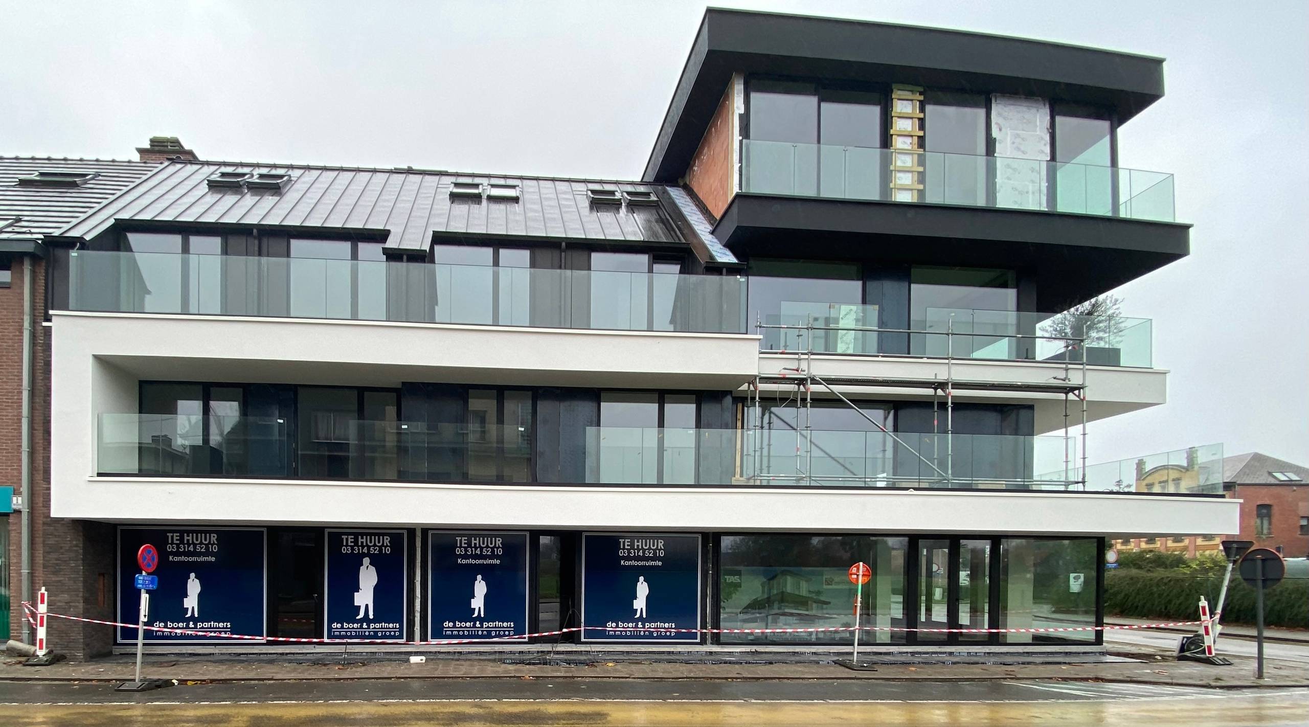 Kantoorruimte op toplocatie in centrum van Hoogstraten. - foto 5