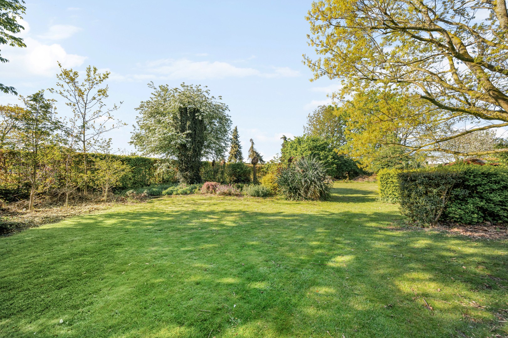Vrijstaande villa met uitzonderlijke tuin van 2.425 m² te Lokeren! - foto 4
