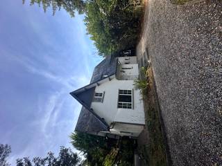 Prachtige villa met 4 slaapkamers te huur in Lommel: * Perfecte locatie * Instapklaar * 3 badkamers * Luxe afwerking * Onmiddellijk vrij * Groene...