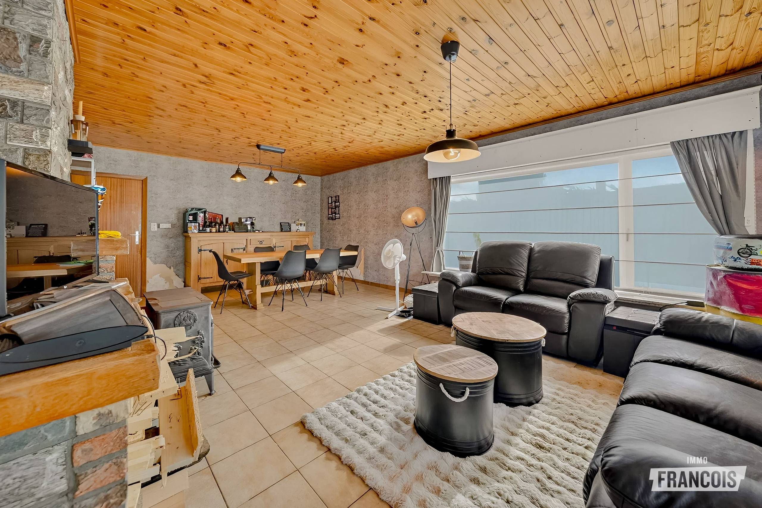 Rustig gelegen vrijstaande bungalow met ruime tuin in Houthulst te koop! - foto 2