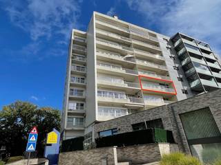 Genk-centrum, Jan Habexlaan 17 bus 11: Energiezuinig appartement met 2 slaapkamers en 2 terrassen.Op de derde verdieping van Residentie Ambassador...