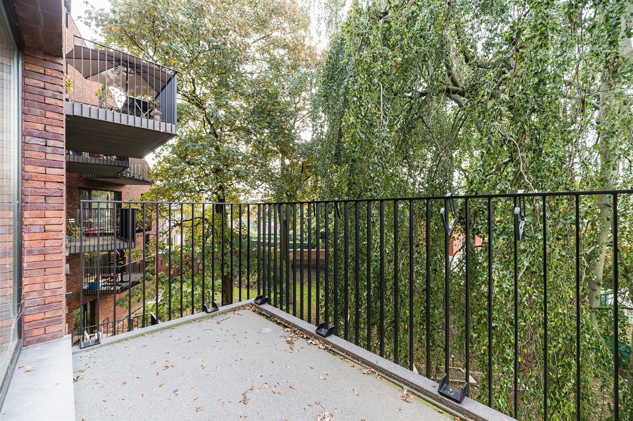 Apartment for rent in Uccle with 2 bedrooms - photo 4