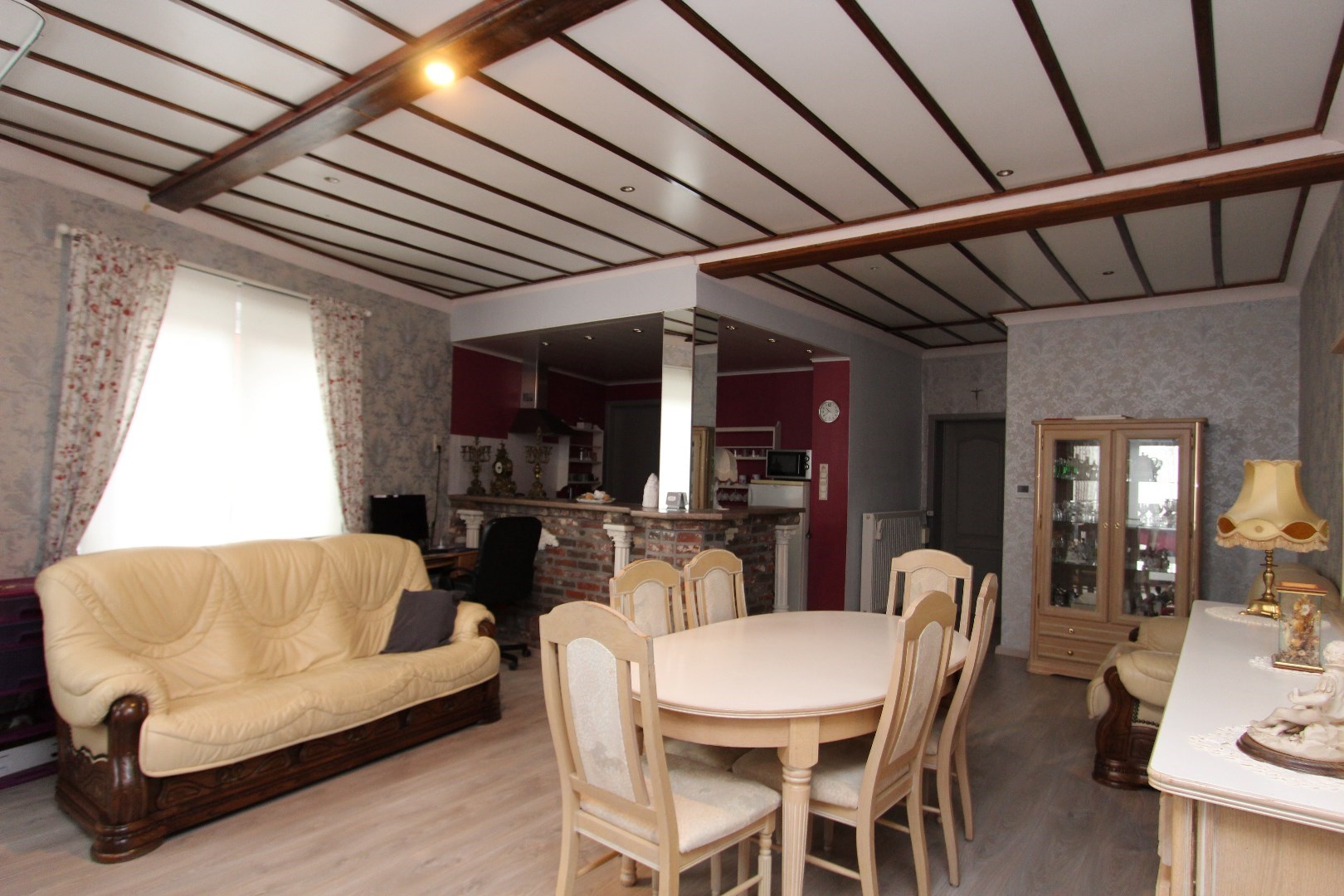 Grande maison avec garage et cour intérieure - centre-ville de Tongres - photo 4