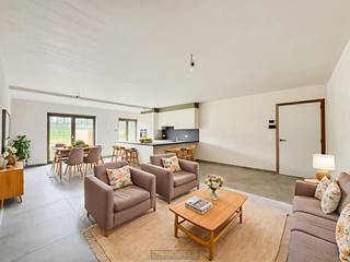 LUXUEUS NIEUWBOUWPROJECT in Brakel, afgewerkt in TIJDLOZE COTTAGE-STIJL met oog voor kwaliteit en detail. Deze kleinschalige residentie omvat...