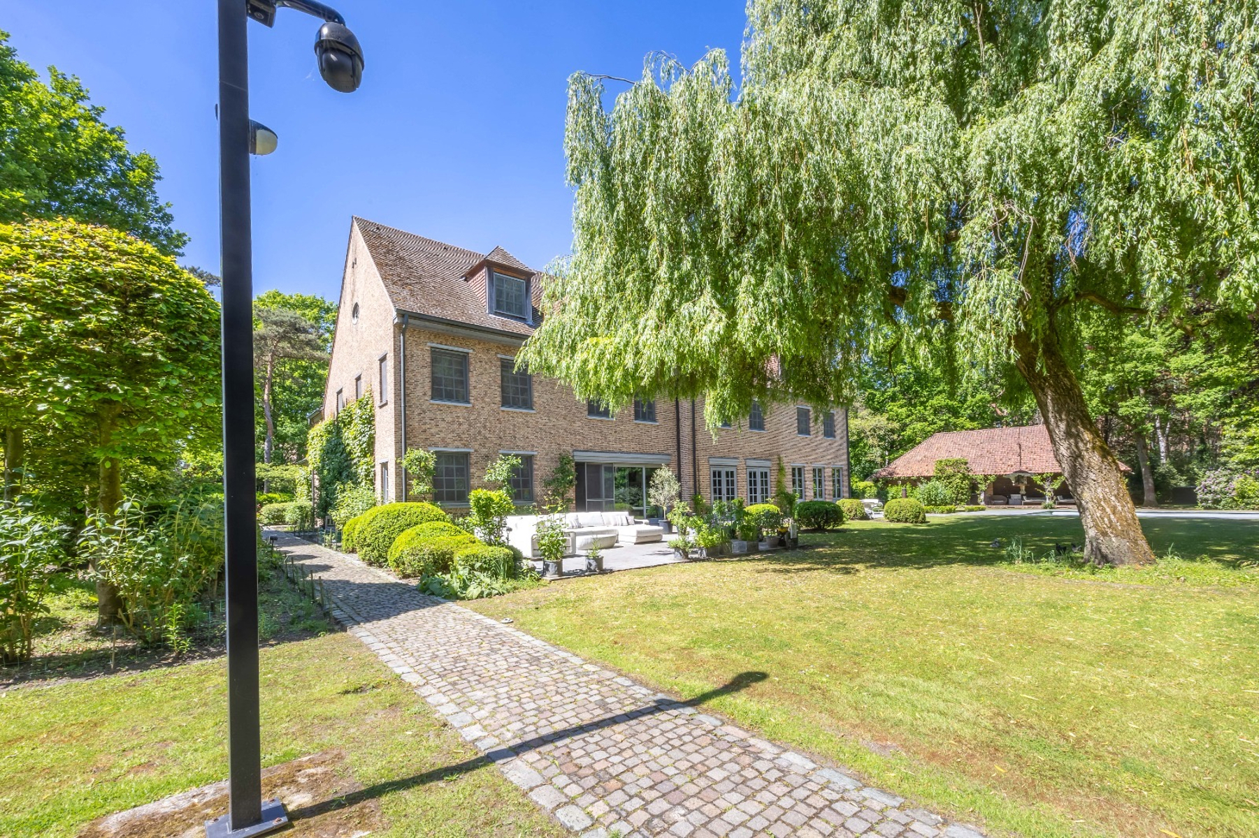 Exclusief landgoed met paardenfacilliteiten. - foto 4