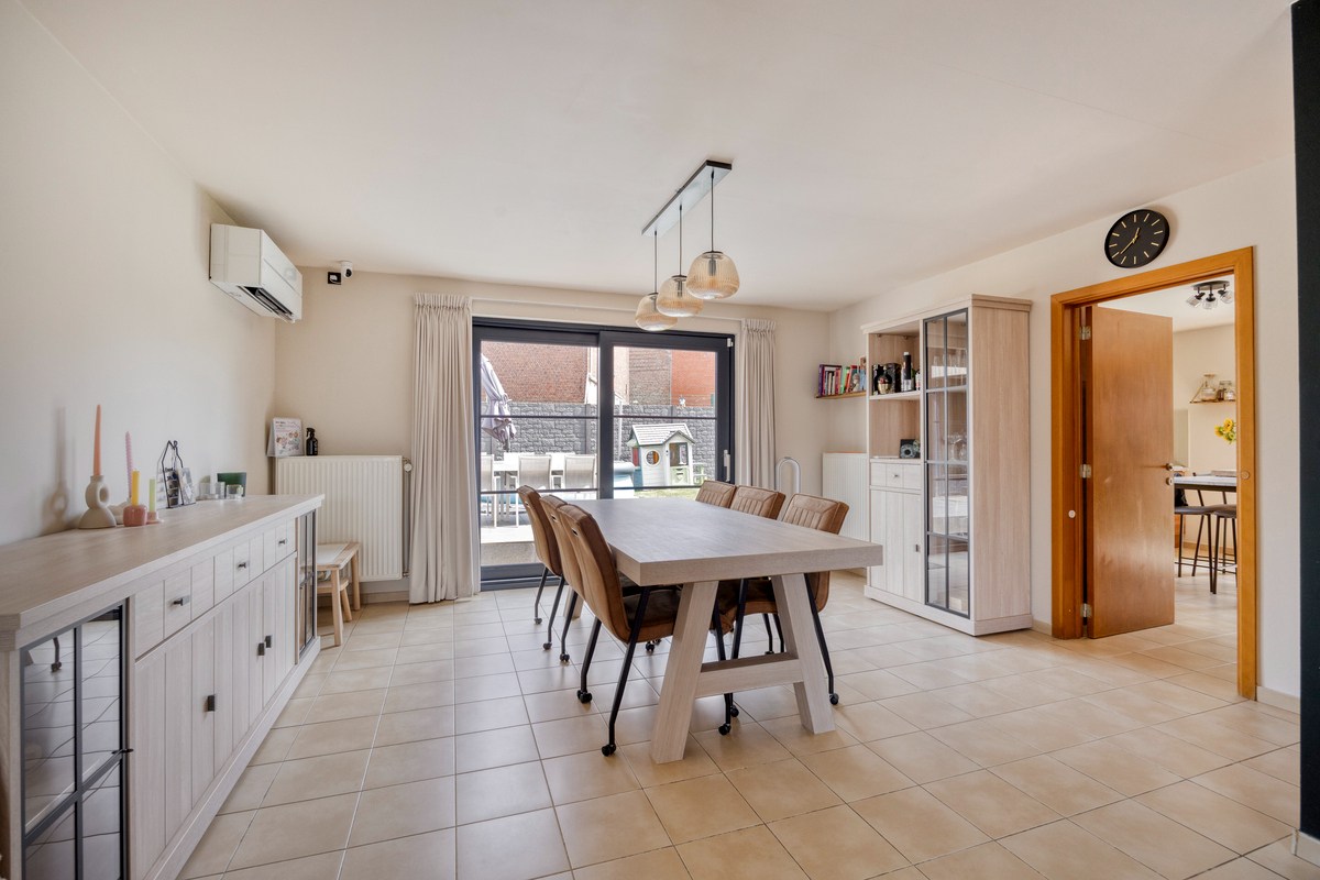 Ruime woning met tuin, garage en 3 slaapkamers in Roosdaal - bouwjaar 2007, - foto 4