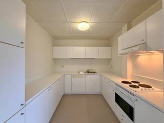 Dit instapklaarappartement met parkeerplaats ligt vlakbij het centrum van Roeselare en is gemakkelijk bereikbaar via de E403. Diverse...