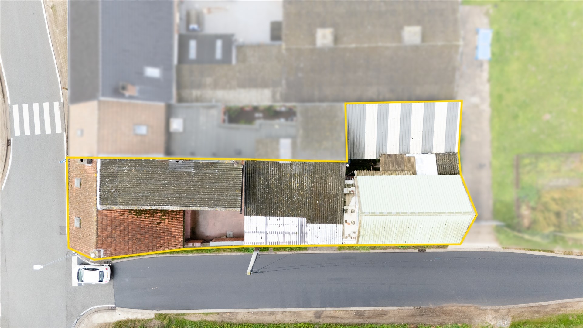 Te renoveren handelshuis op 320m² in De Klinge - foto 2