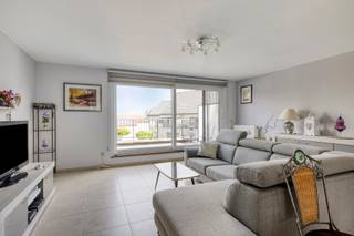 DUPLEX RÉCENT AVEC BALCON, 3 CHAMBRES ET GARAGE – STEENOKKERZEEL Découvrez ce spacieux duplex de 138 m², situé Kortenbergsesteenweg 28, dans...