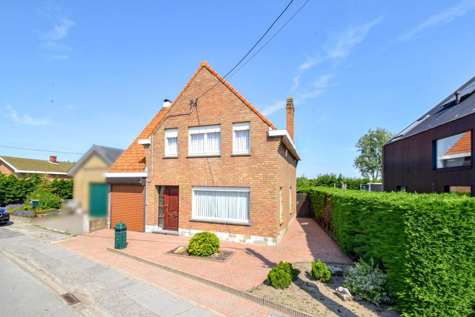 Landelijk gelegen woning ( 258 m²) met inpandige garage en zonnige achtertuin te Snaaskerke - foto 2