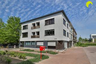 Vlakbij het station van Kontich, vinden we dit volledig gerenoveerde appartement met één slaapkamer.Met een EPC A-label, conforme elektriciteit en...