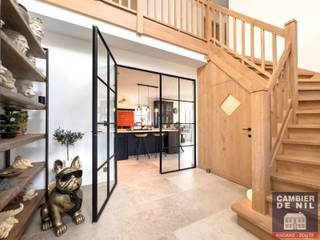 Deze BEN-villa, op een perceel van 900m², biedt u een combinatie van landelijke charme en hedendaags comfort.Indeling: Ruime inkomhal, gastentoilet...