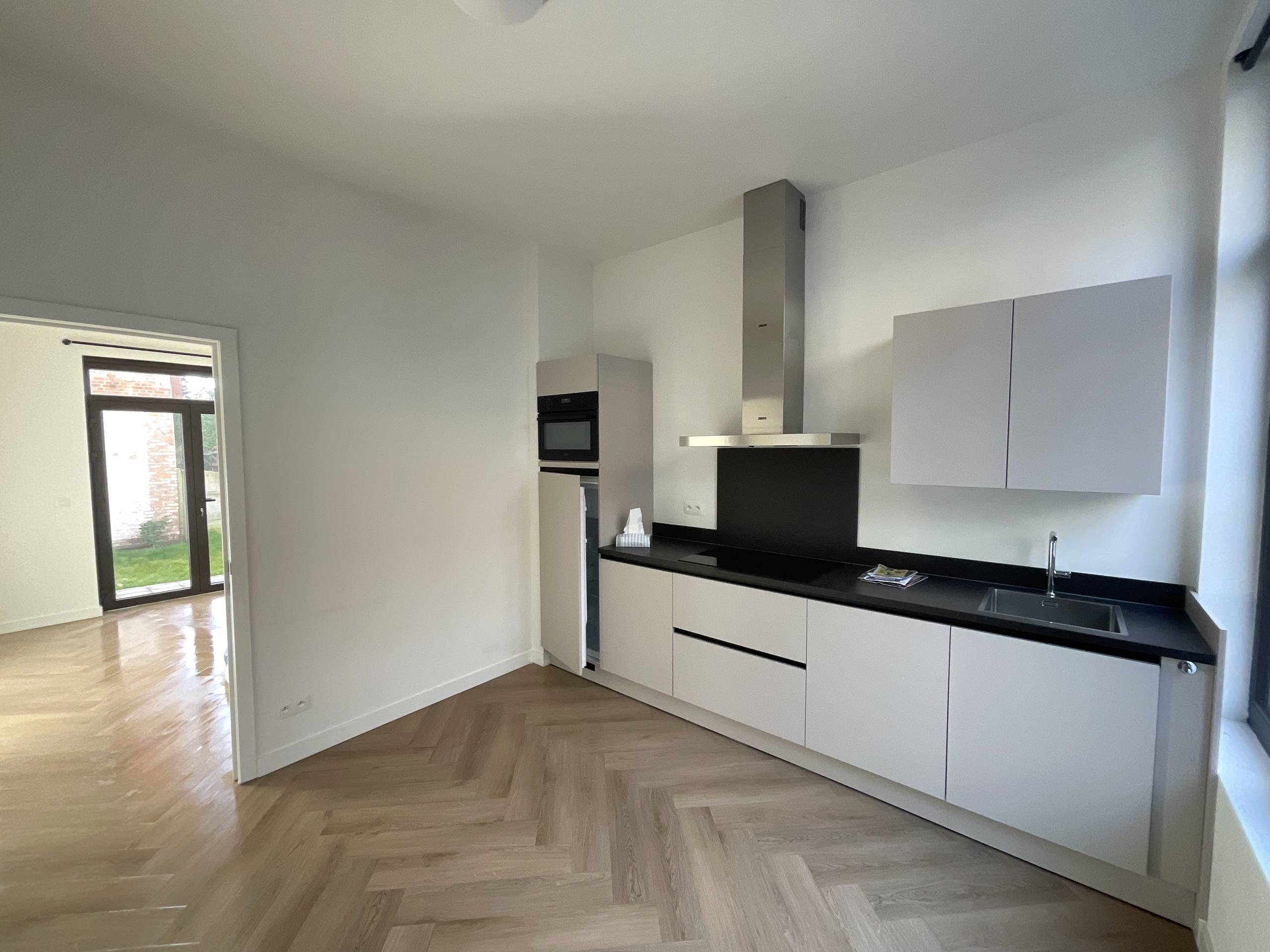 Volledig vernieuwde woning in centrum Herentals - foto 2