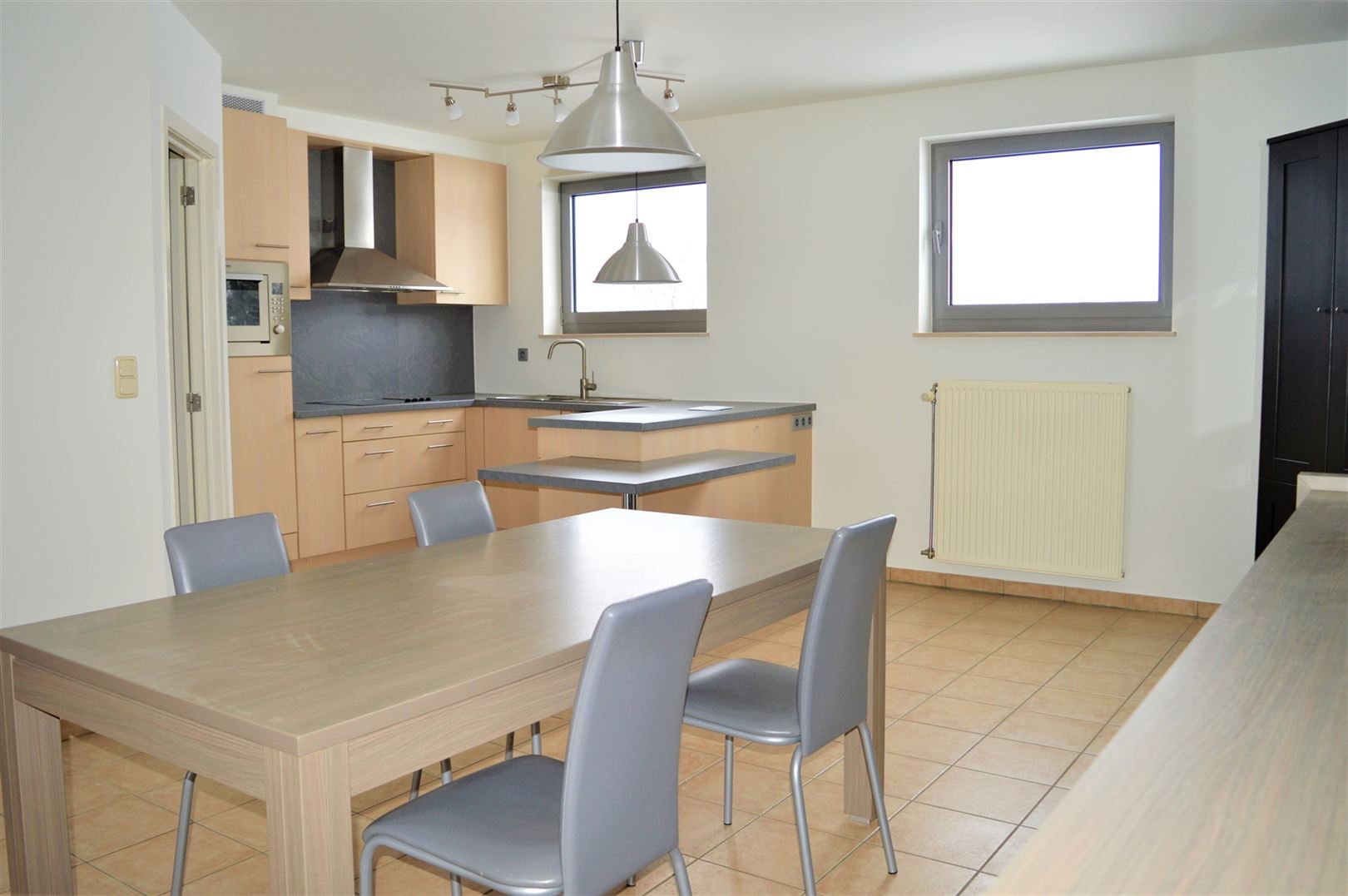TE HUUR: Duplex-appartement met 2 slaapkamers in Zolder! - foto 4