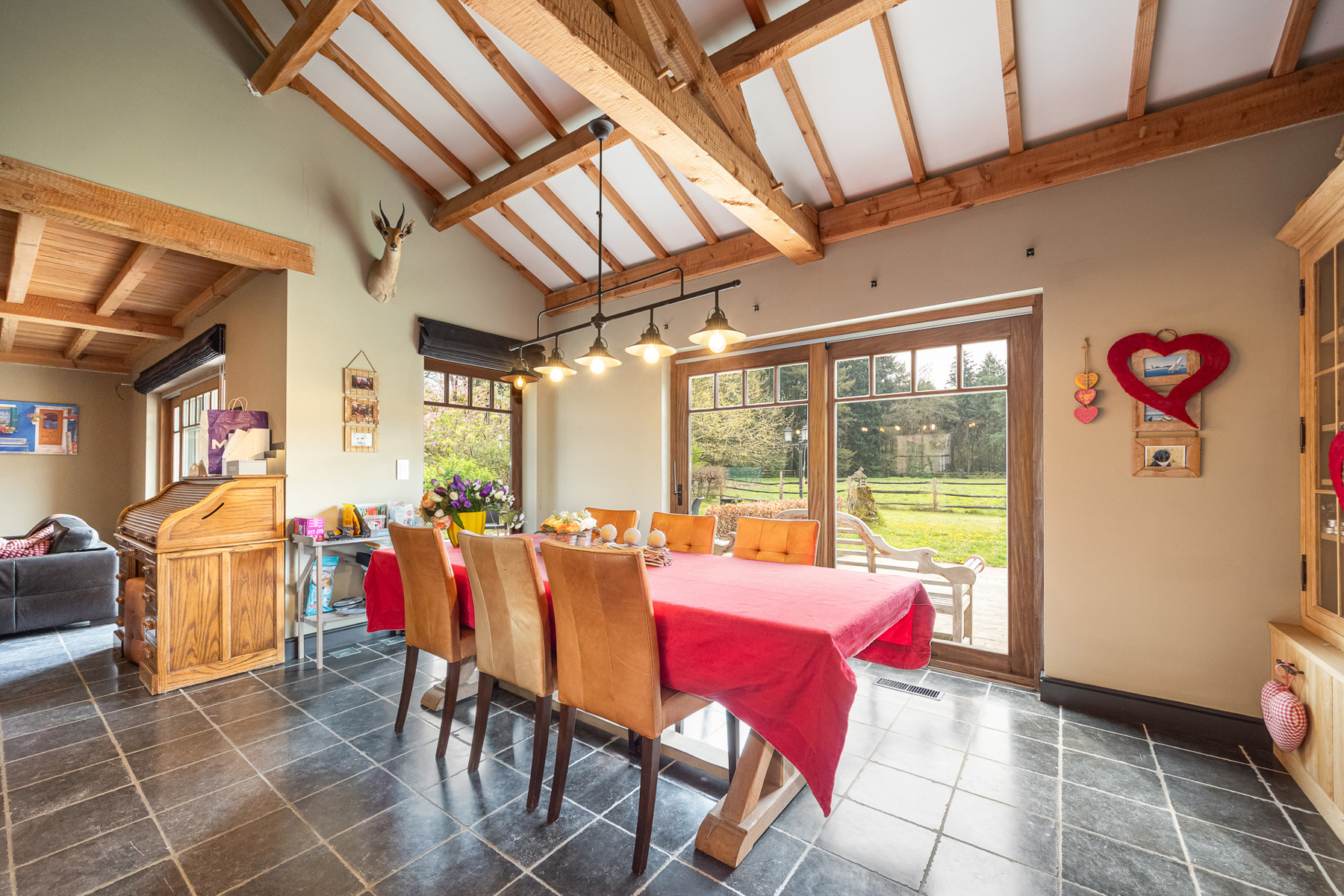 GELIJKVLOERSE WONING MET WEILAND EN KANTOORUIMTE - foto 4