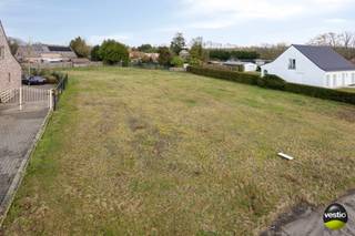 Deze ruime bouwgrond voor open bebouwing is gelegen in de Viartenstraat 30 in Zonhoven, een rustige en residentiële doodlopende straat. Dankzij...