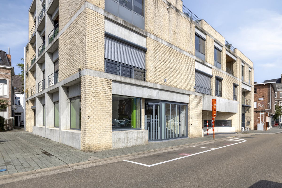Commerciële ruimte van 428m2 in hartje Hasselt - foto 2