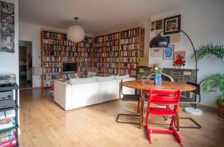 IN OPTIE - GEEN NIEUWE BEZOEKENHoekappartement met 3 slaapkamers en garageboxLigging:Ruim en licht hoekappartement in een rustige, kindvriendelijke...