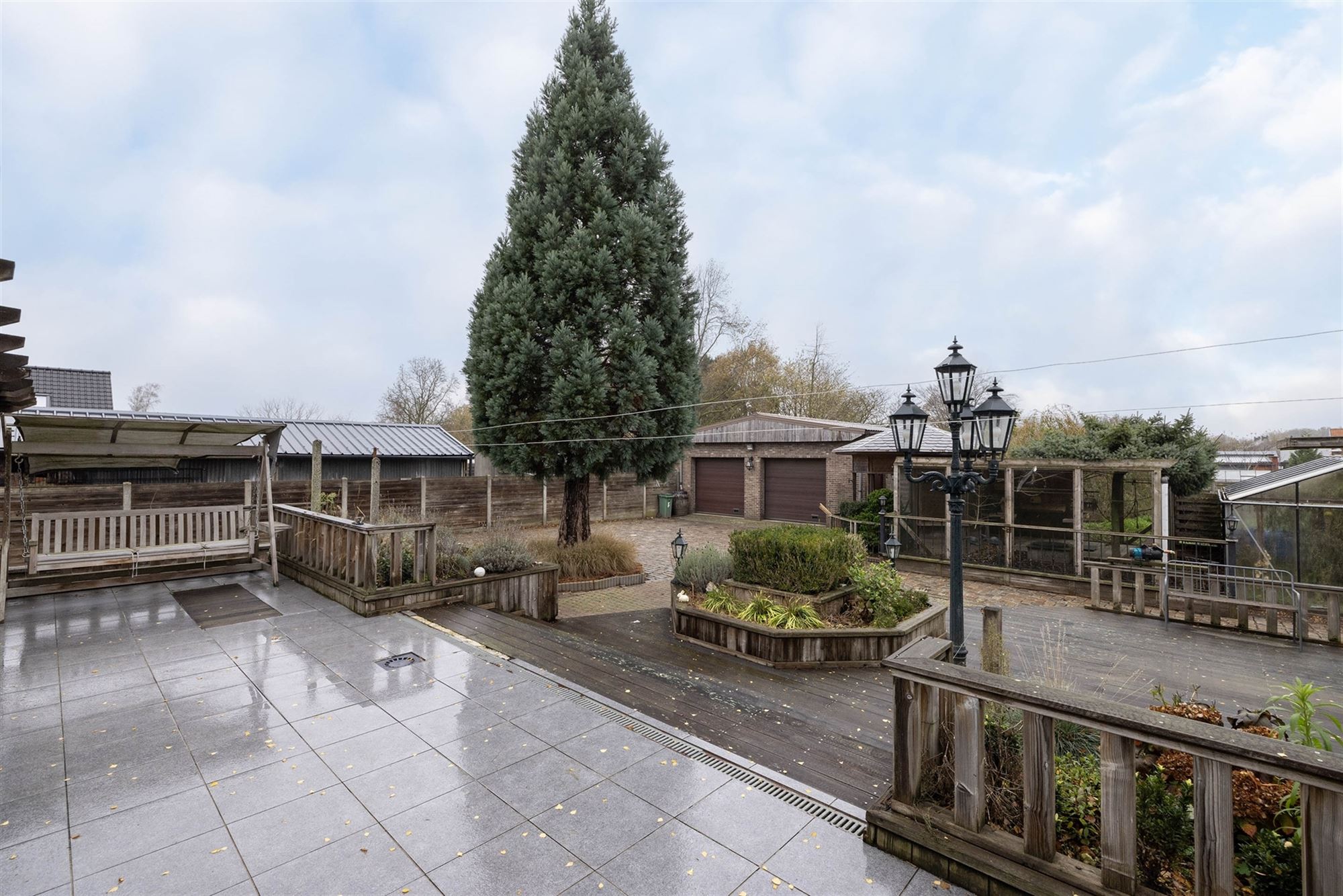 Landelijk gelegen woning op 1200m² met grote kelder en bijgebouw - foto 2