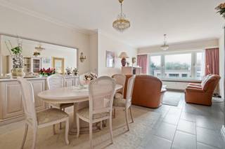 Welkom in jouw nieuwe thuis! Dit appartement ontdek je op een locatie waar een bruisende stadsdynamiek harmonieus hand in hand gaat met...