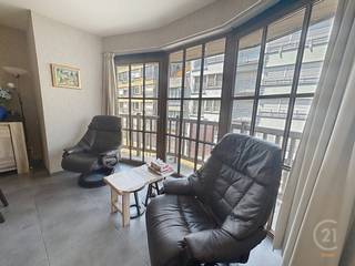 In een recent en verzorgd gebouw bevindt zich deze instapklare studio van 36 m², ideaal voor starters of als slimme investering. Bij het...