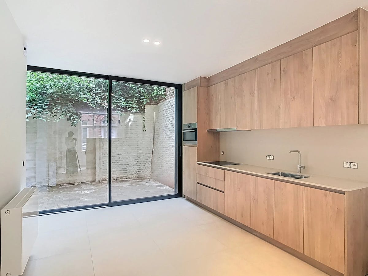 Recent gerenoveerde woning te huur in centrum Ieper - foto 1