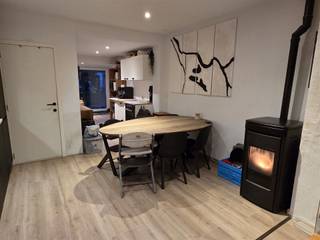 RECENT GERENOVEERDE, GOED ONDERHOUDEN EN GEZELLIGE WONING 145M² MET 2 SLAAPKAMERS, BUREAU, 2 TERRASSEN, TUIN EN GARAGEcentrale ligging nabij...