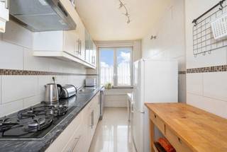 À deux pas du quartier Quatre-Vents, découvrez cet appartement de 83 m² niché au sein d’une petite copropriété à faibles charges, un cadre idéal...