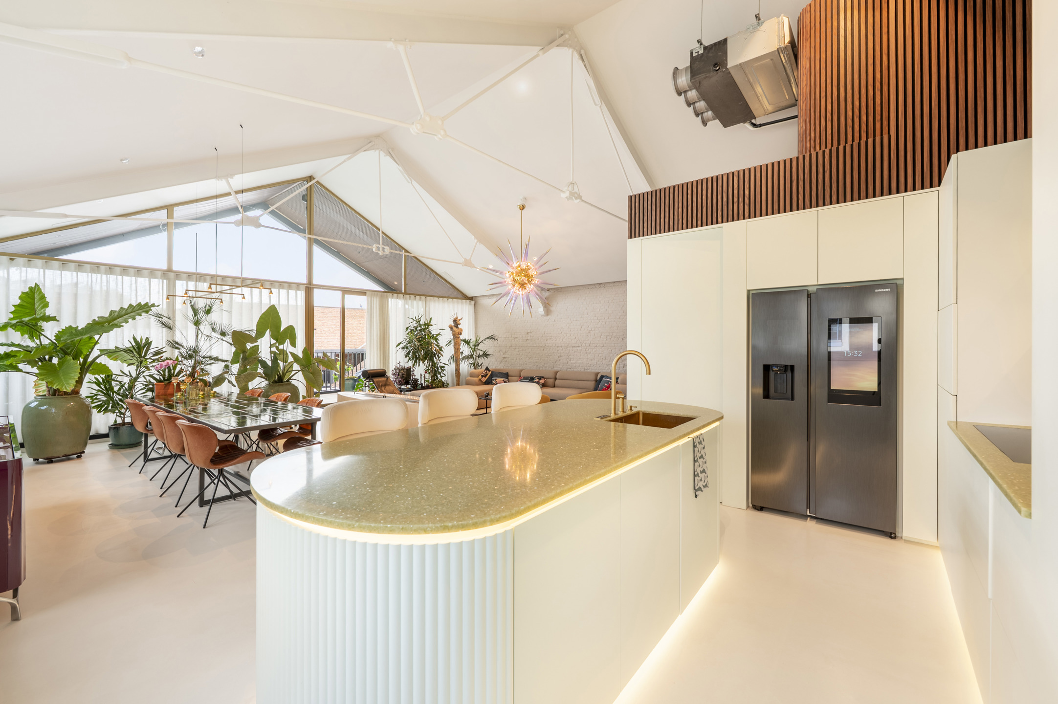 ANTWERPEN - Unieke loft met panoramisch zicht - foto 2